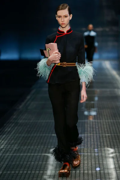 Look 41